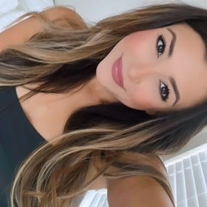 Meet your Posher, Desiree